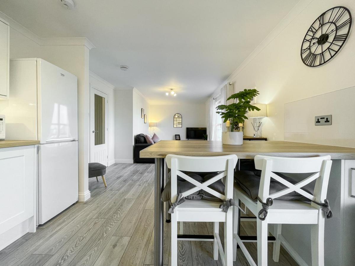 Pier View Apartment Oban Bagian luar foto