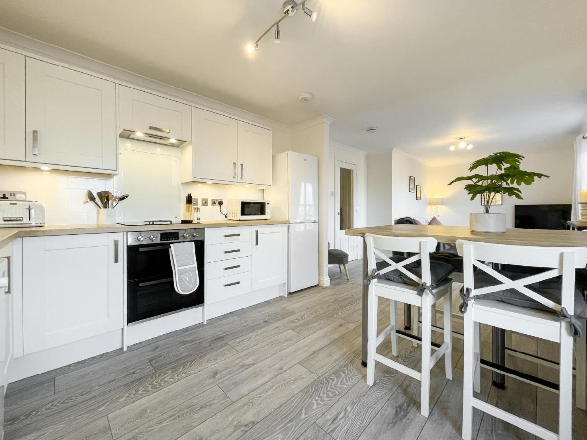 Pier View Apartment Oban Bagian luar foto